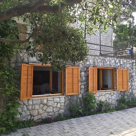 דירות טרוגיר Cozy Place On The Beach מראה חיצוני תמונה