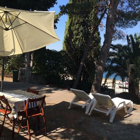 דירות טרוגיר Cozy Place On The Beach מראה חיצוני תמונה